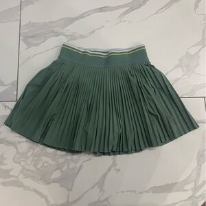 Lululemon Varsity HR Pleated Skirt Skort Sz 2 Tipping  Gray Eucalyptus Green